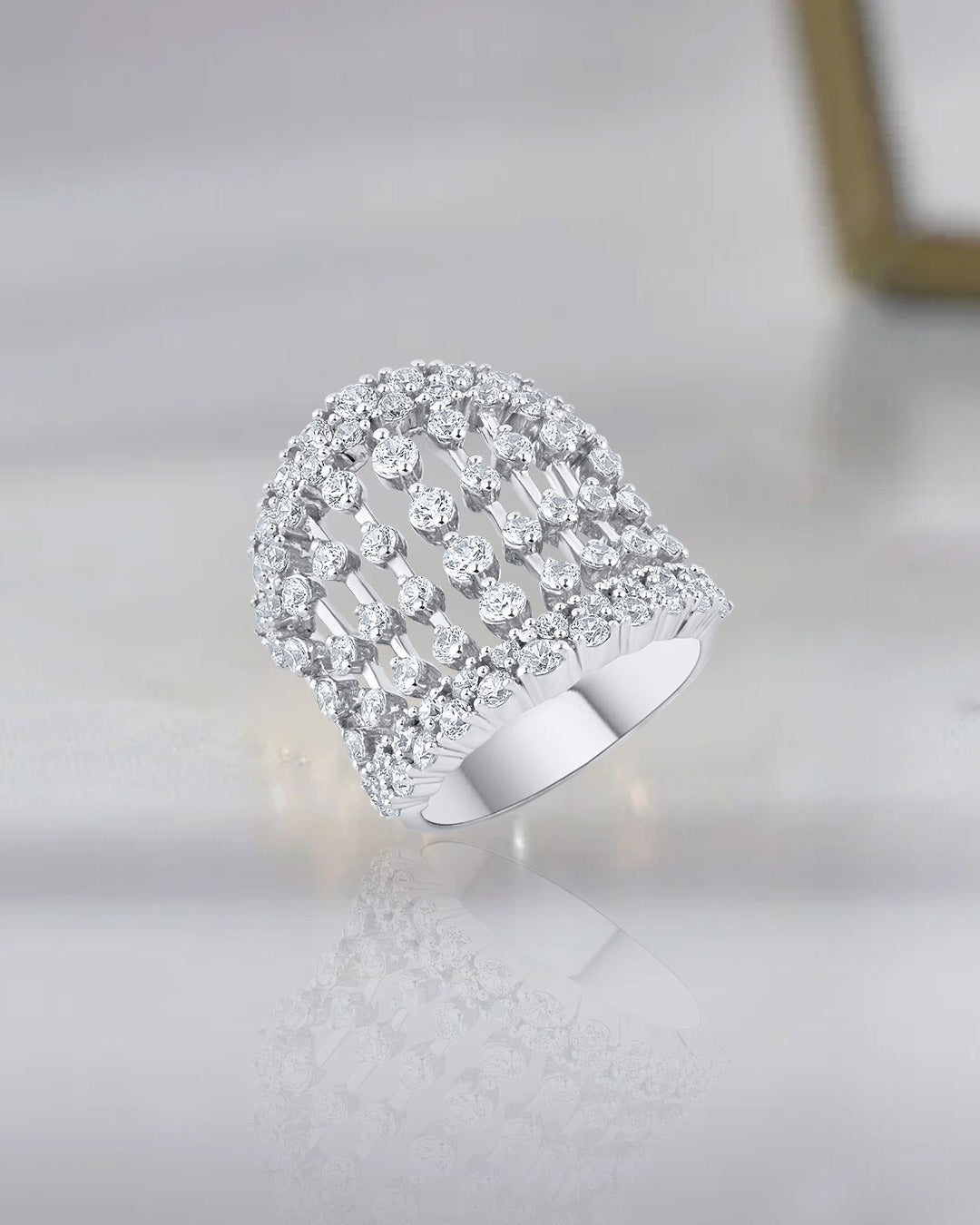 The Lyra Ring